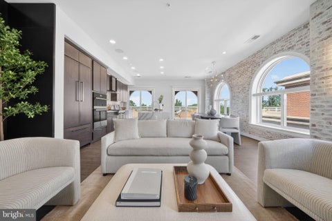 Condo For Sale - 625 Slaters Lane #402<br/> ALEXANDRIA, VA 22314