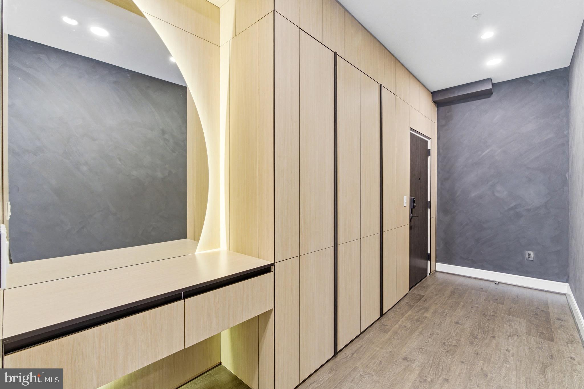 OLD TOWN NORTH - Residential