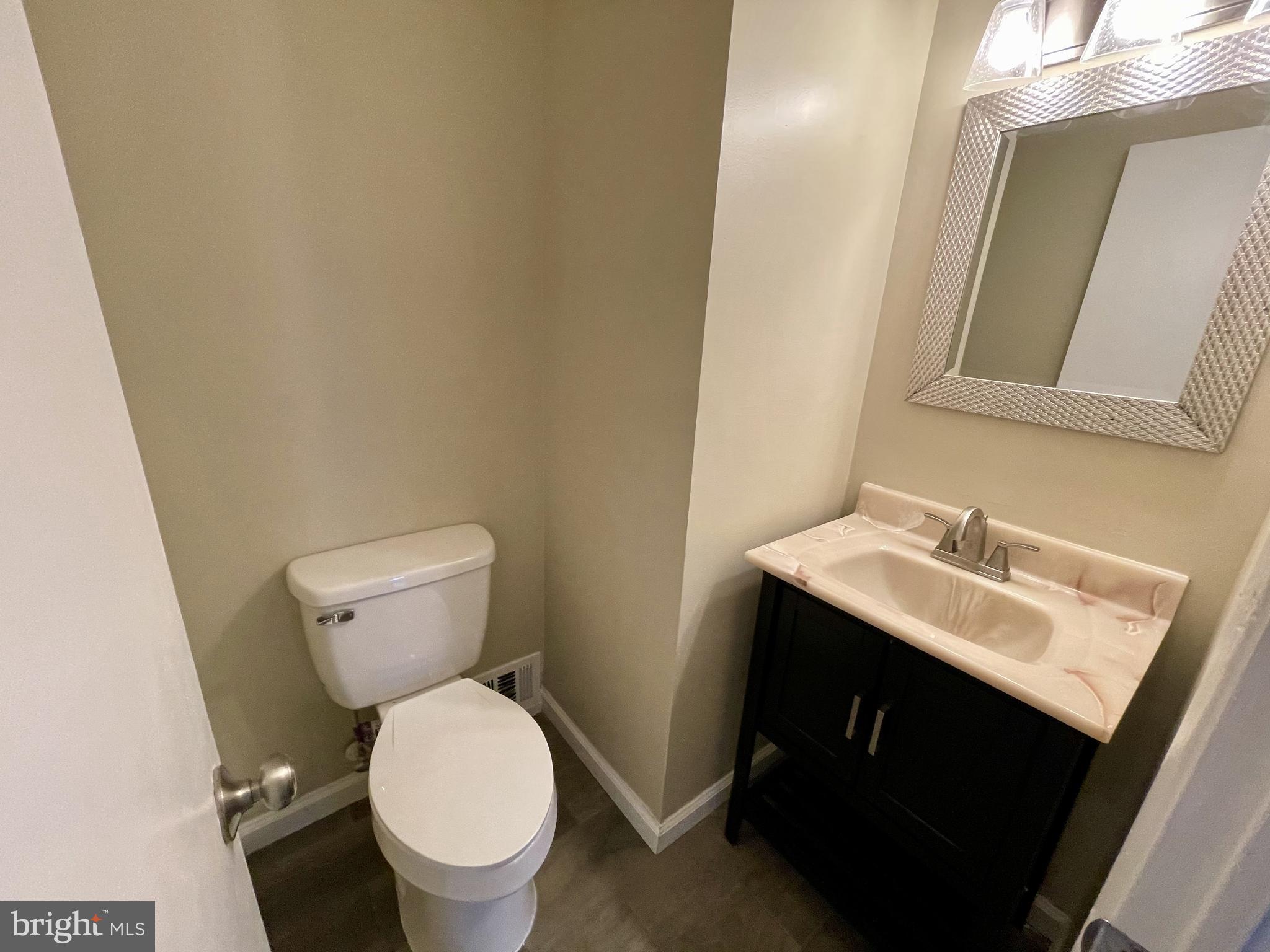 PARKLAWN - Residential Lease