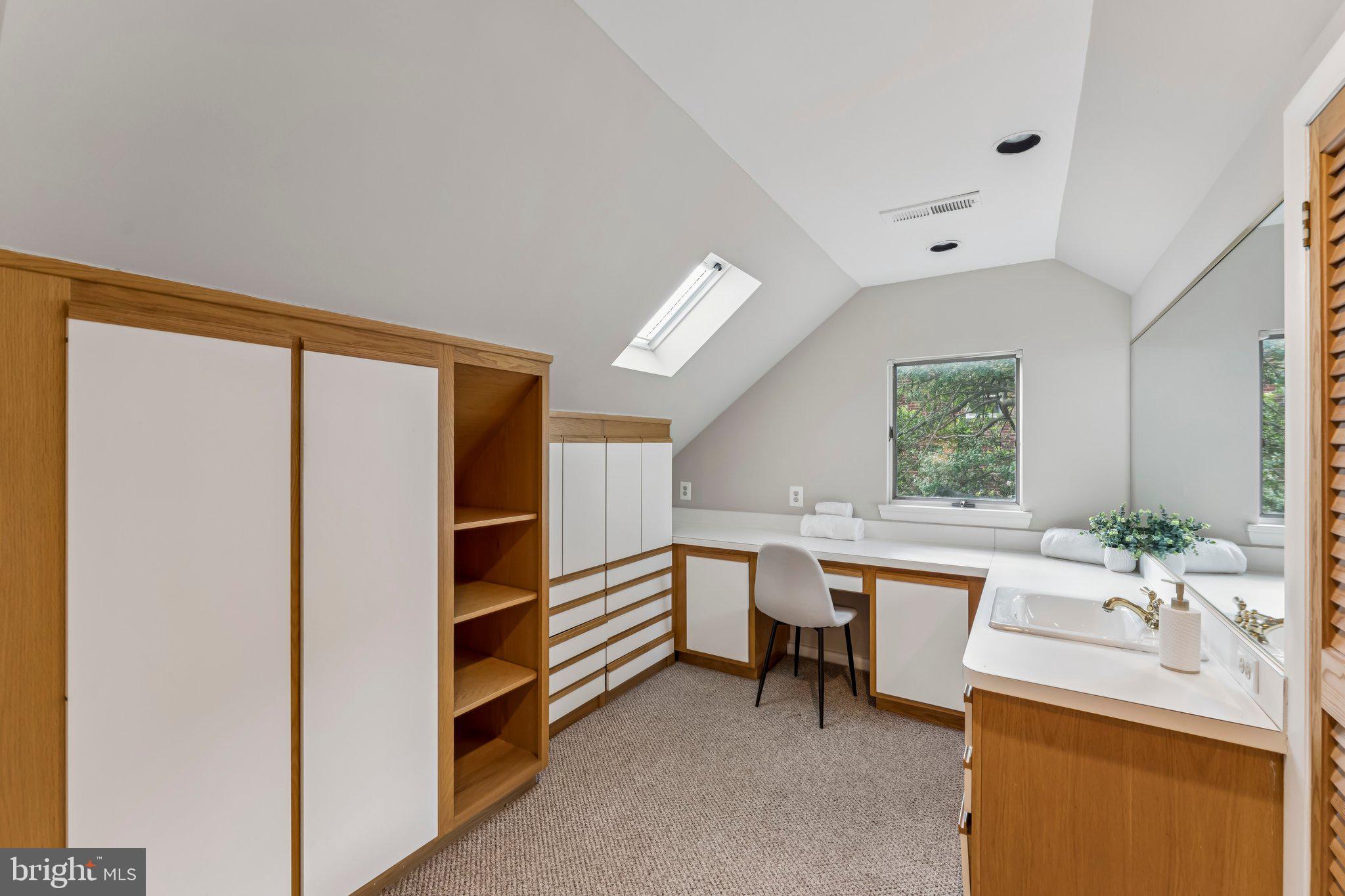 WAVERLY HILLS - Residential