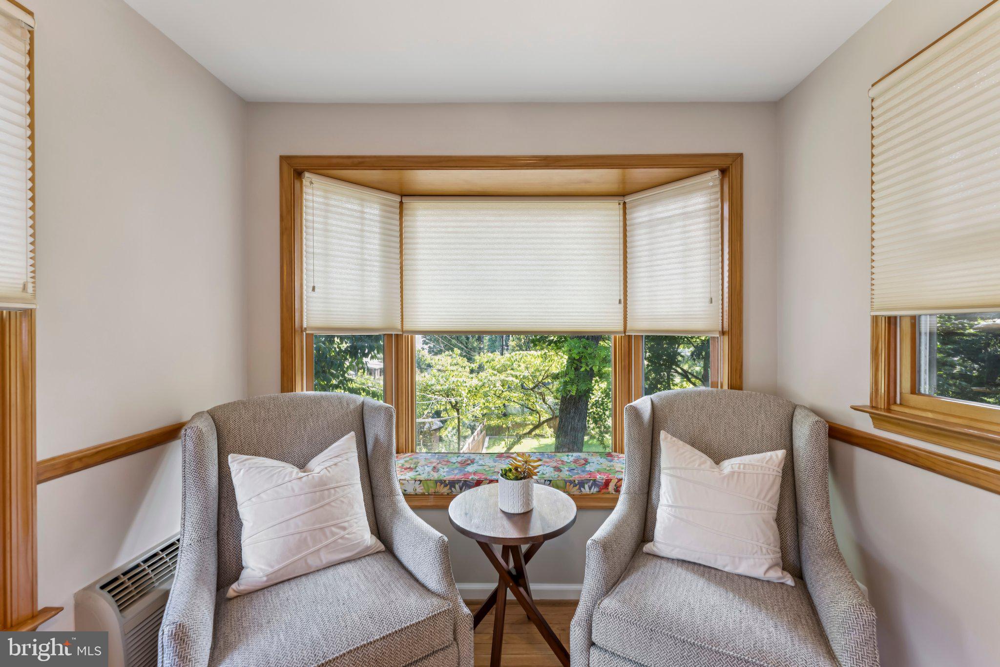 WAVERLY HILLS - Residential