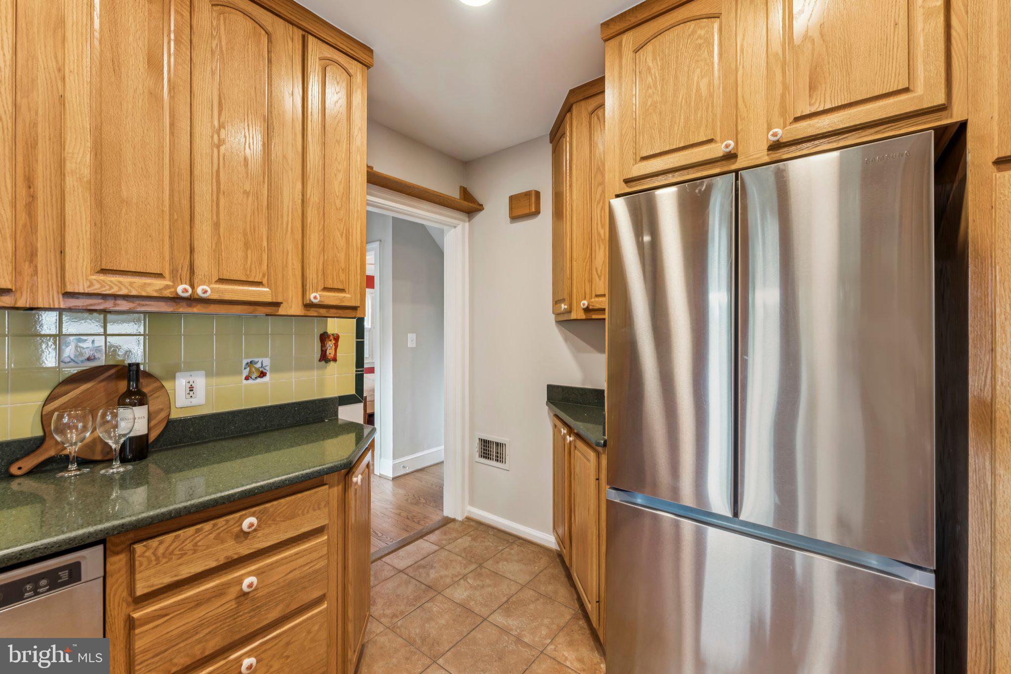 WAVERLY HILLS - Residential