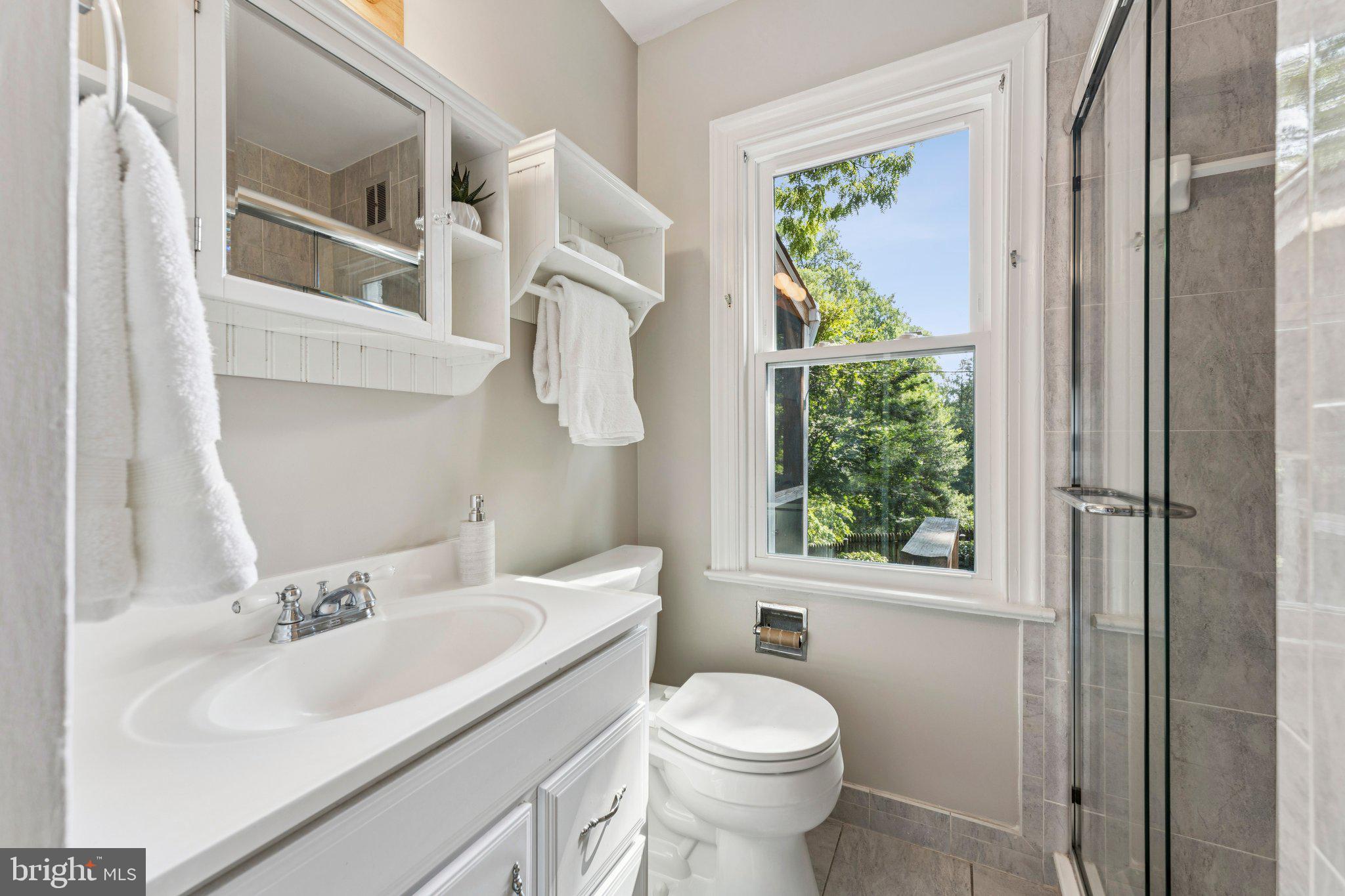 WAVERLY HILLS - Residential