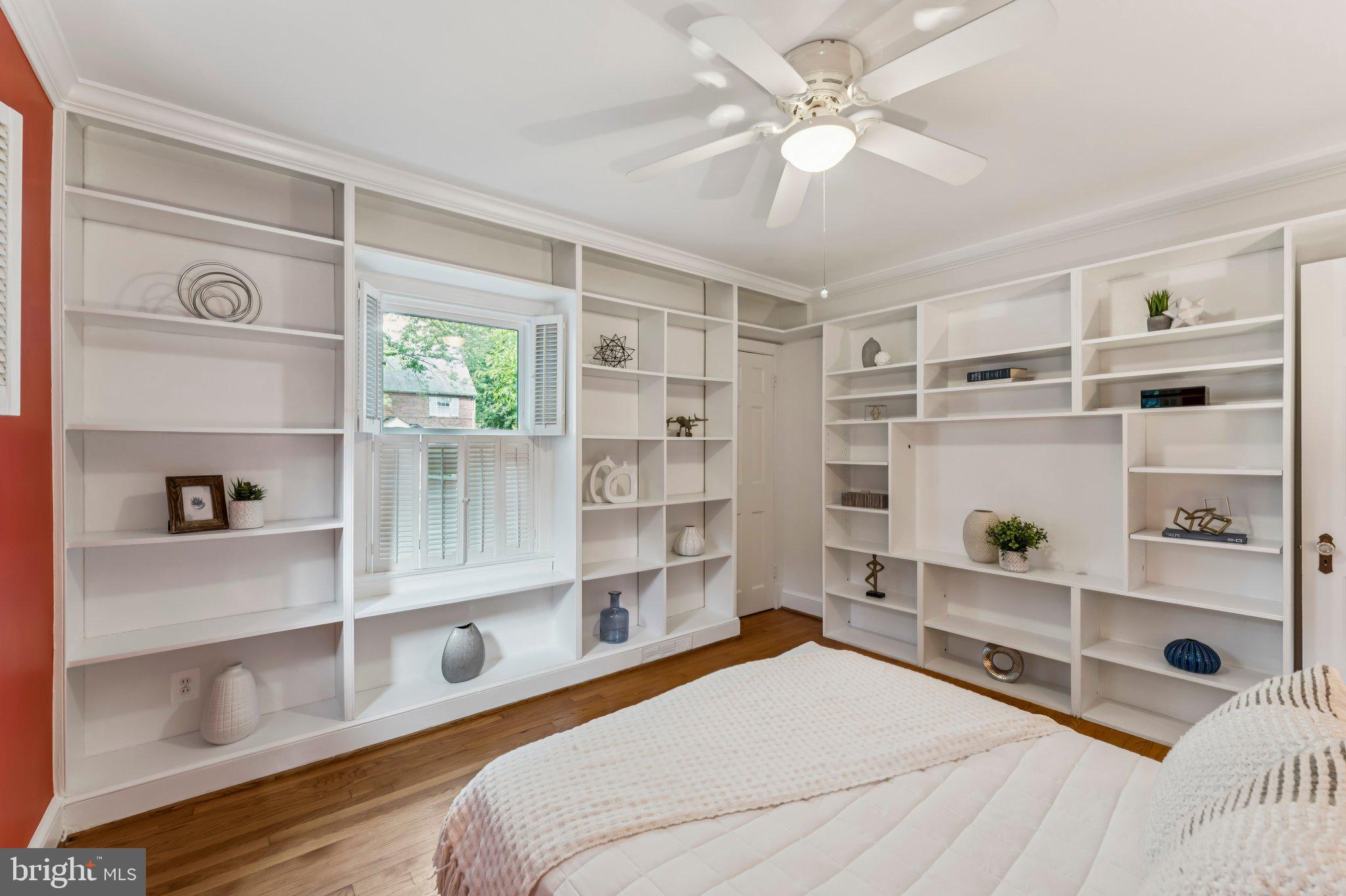 WAVERLY HILLS - Residential