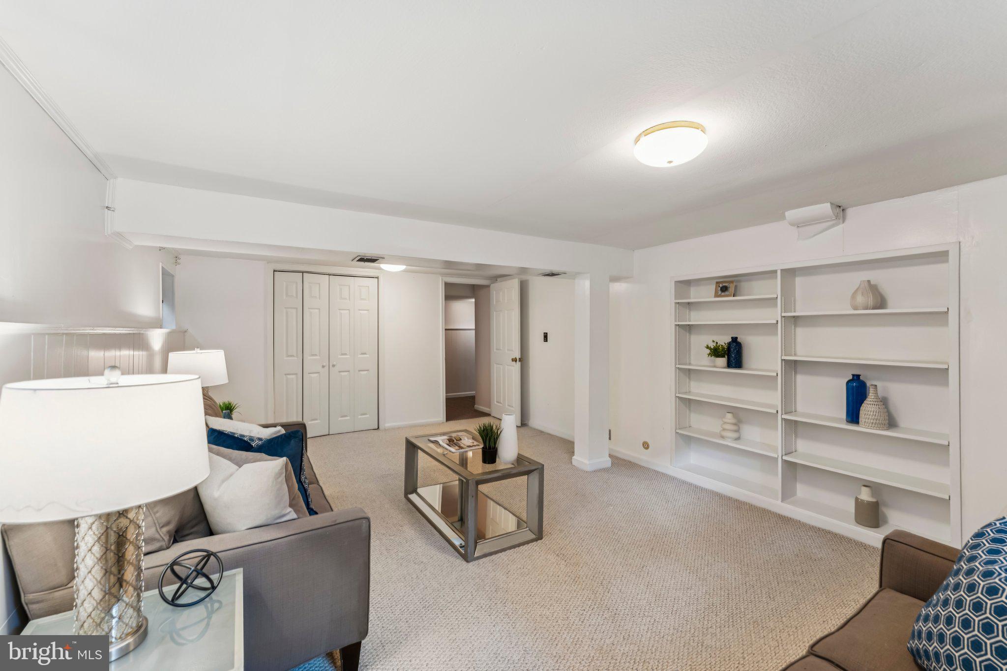 WAVERLY HILLS - Residential