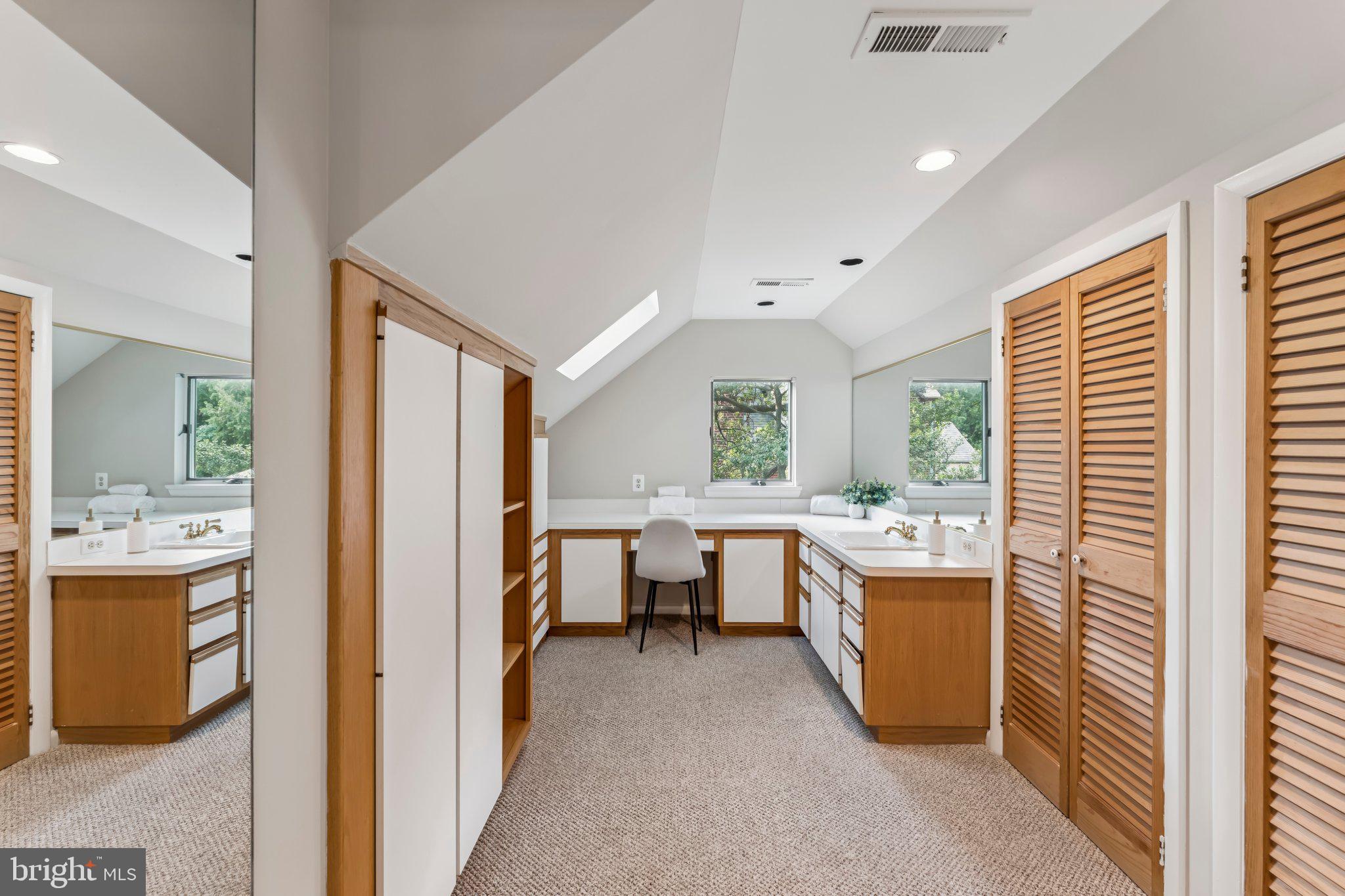 WAVERLY HILLS - Residential