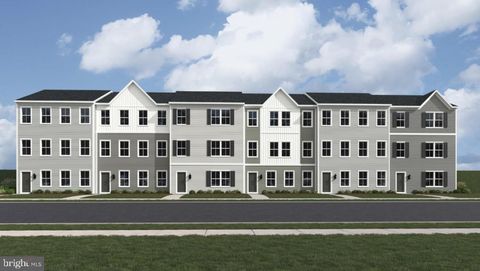 Townhouse For Sale - 15 Ironwood Court #LOT 20 AMELIA<br/> KEARNEYSVILLE, WV 25430