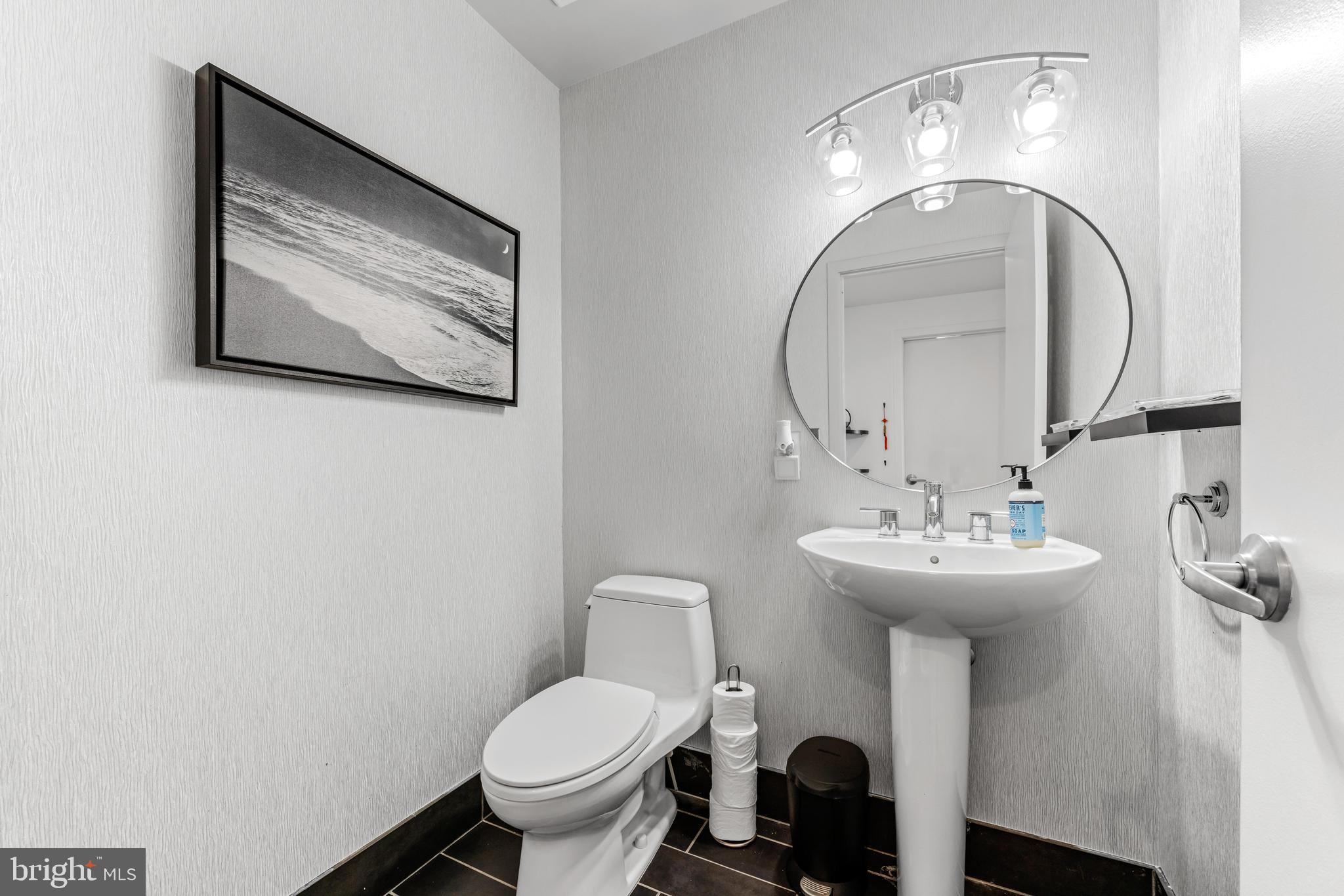 LOCUST POINT - Residential Lease