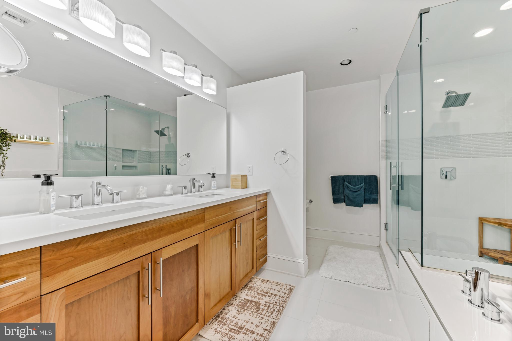 LOCUST POINT - Residential Lease