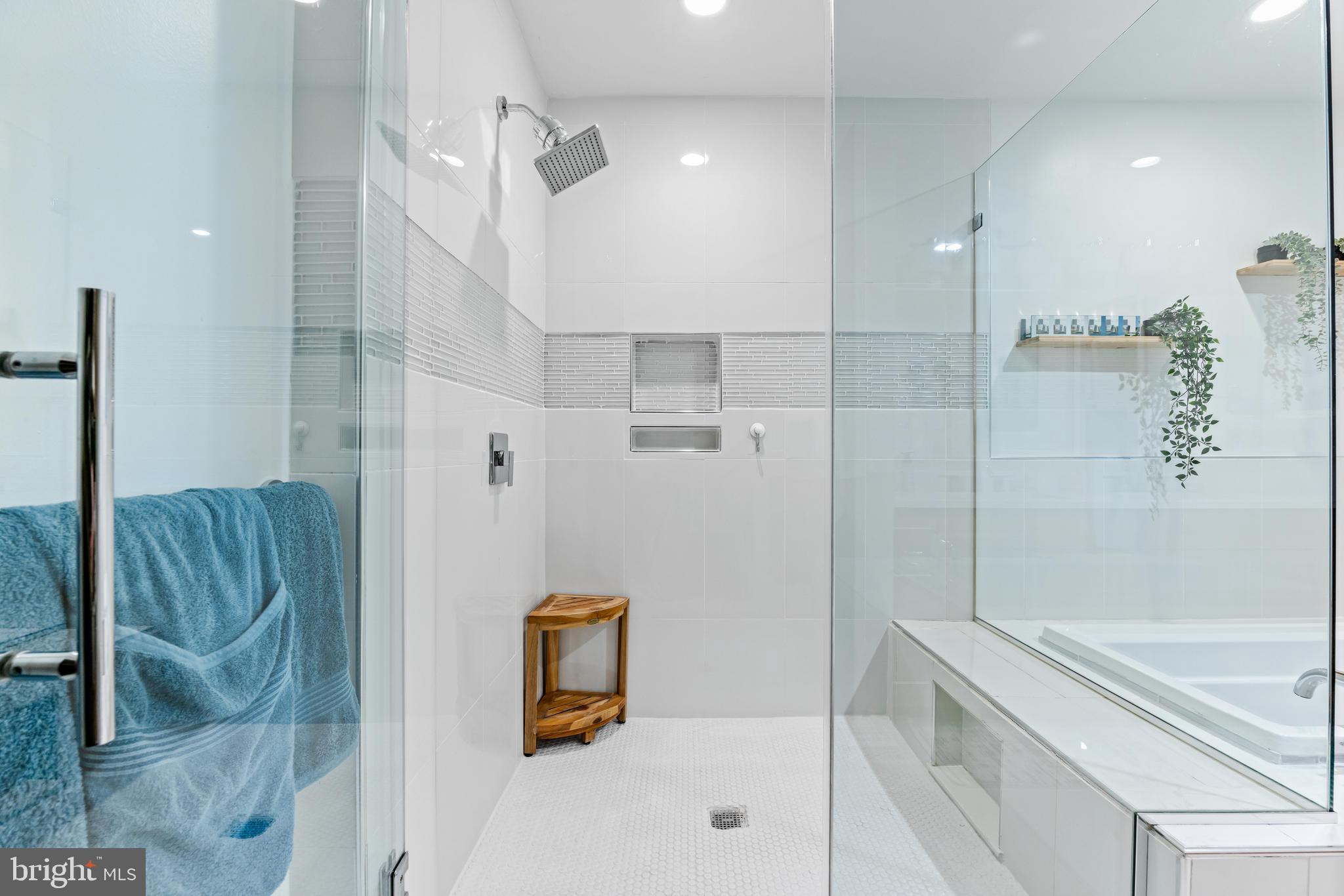 LOCUST POINT - Residential Lease