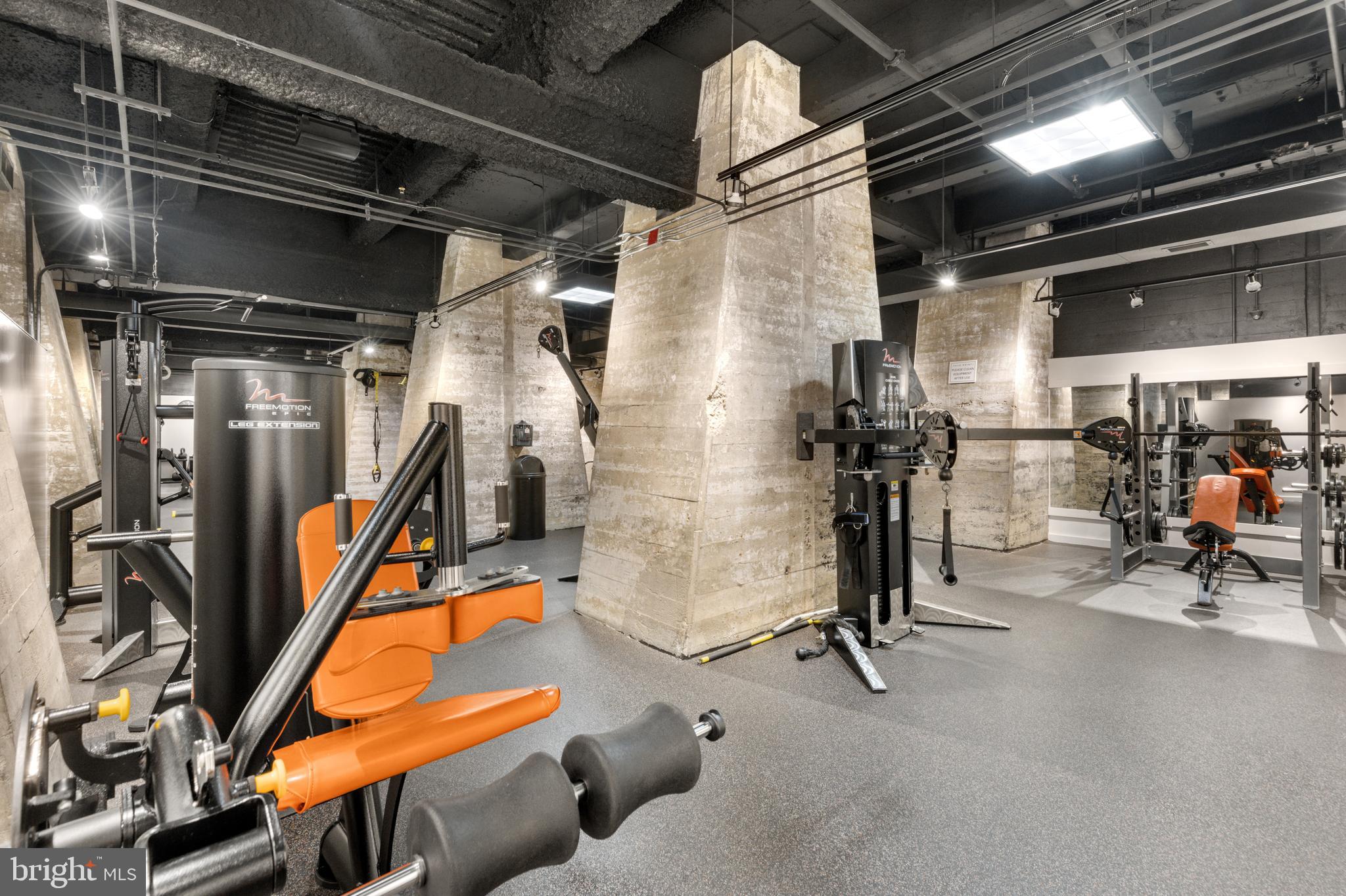 LOCUST POINT - Residential Lease