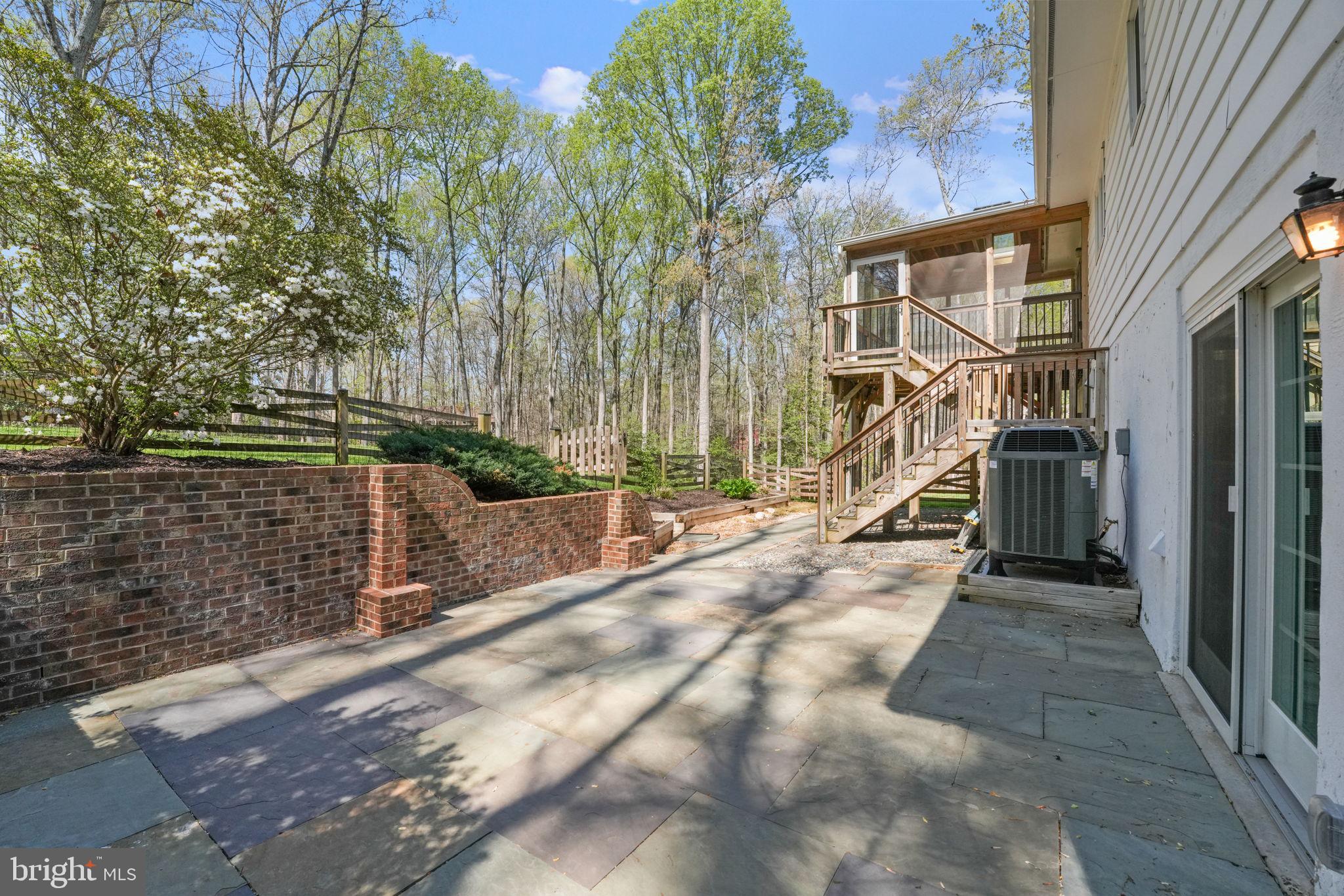 WOODBINE WOODS - Residential