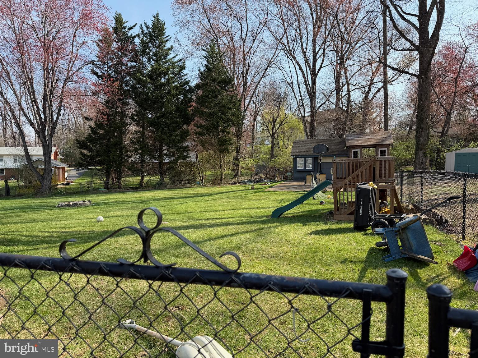 FAIRWAY MANOR ESTATES - Residential