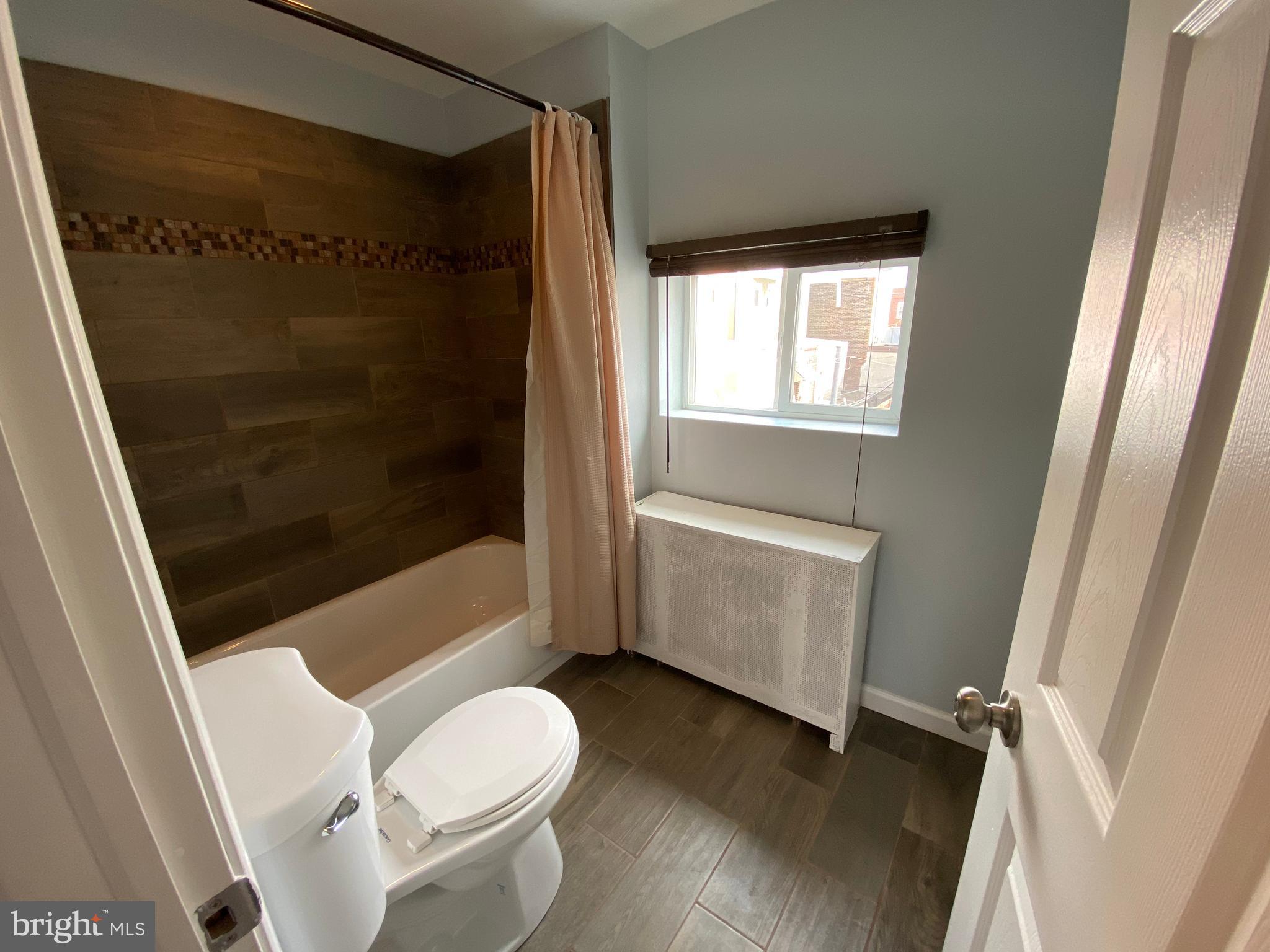 PORT RICHMOND - Residential Lease