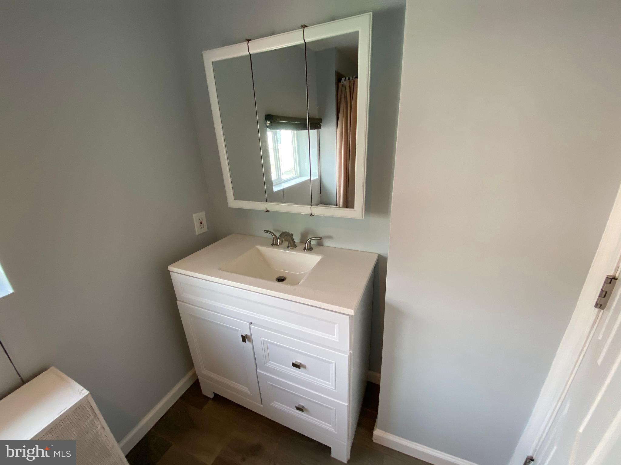 PORT RICHMOND - Residential Lease