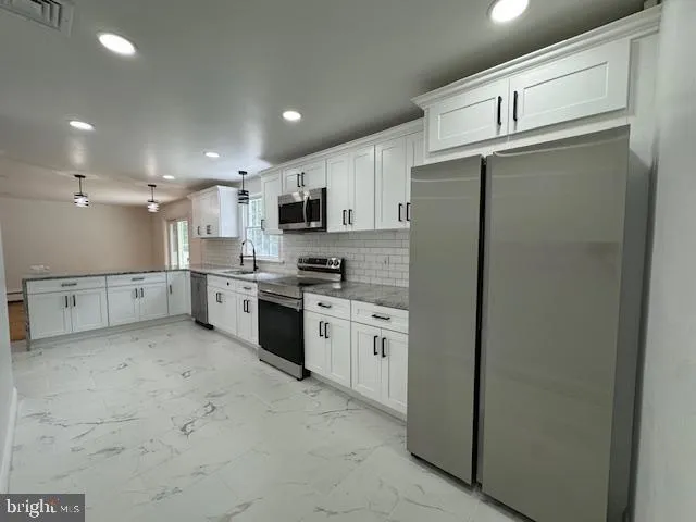 Cherry Hill, New Jersey 08003, United States, 3 Bedrooms Bedrooms, ,3 BathroomsBathrooms,Residential,Active,146021