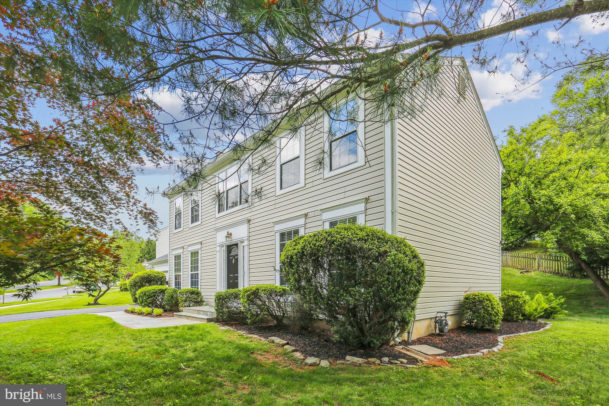 922 PHEASANT RUN DRIVE
