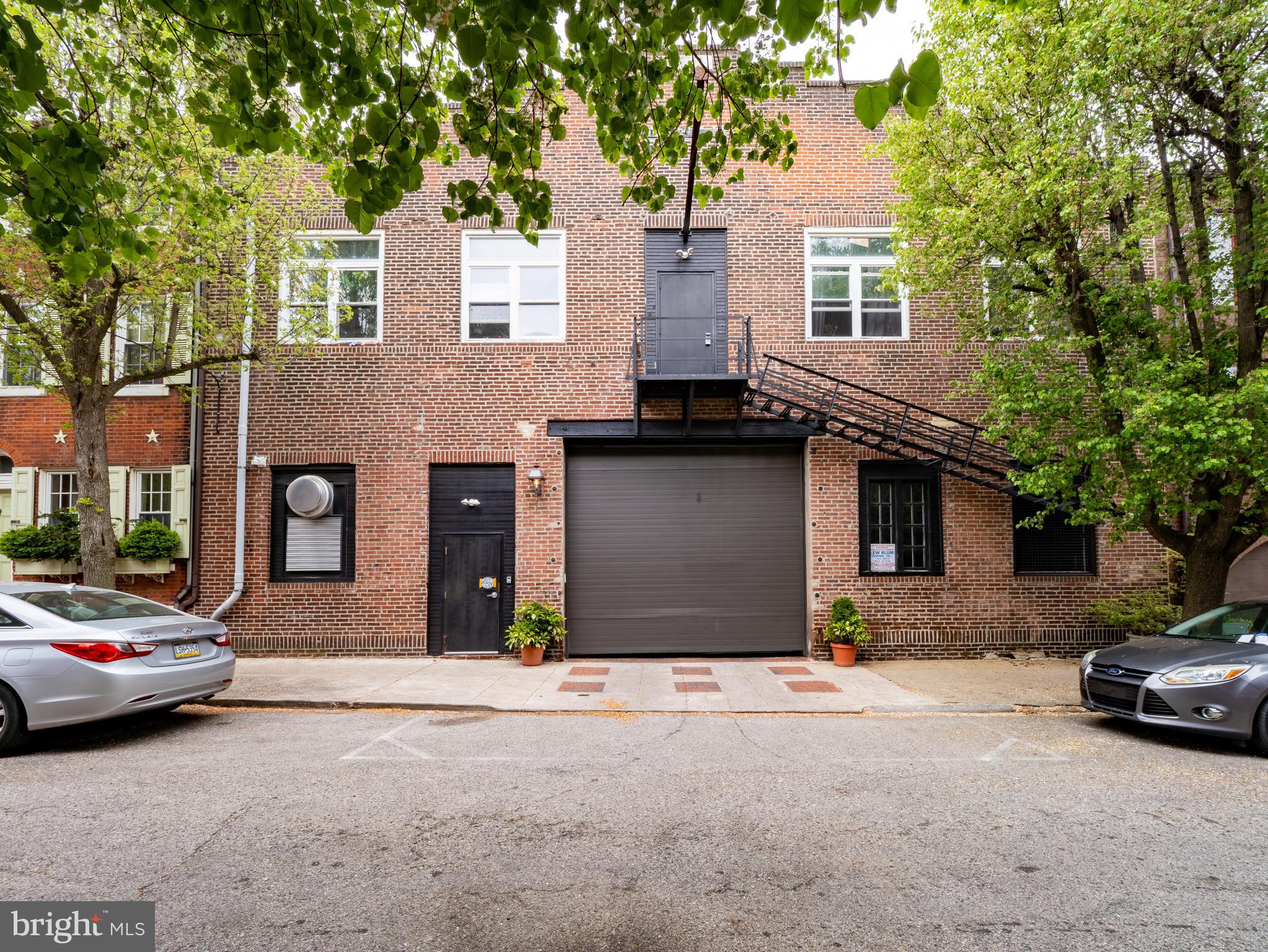 QUEEN VILLAGE - Residential Income