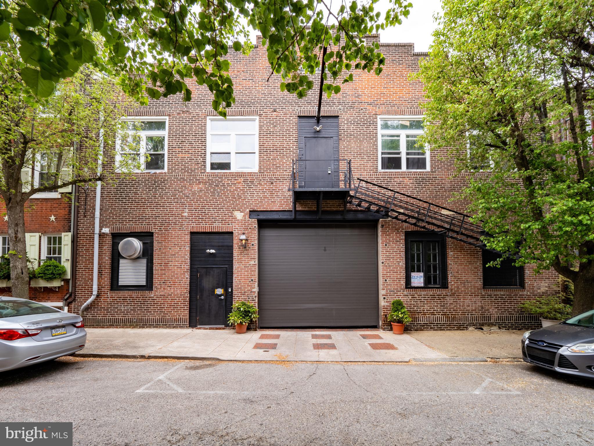QUEEN VILLAGE - Residential Income