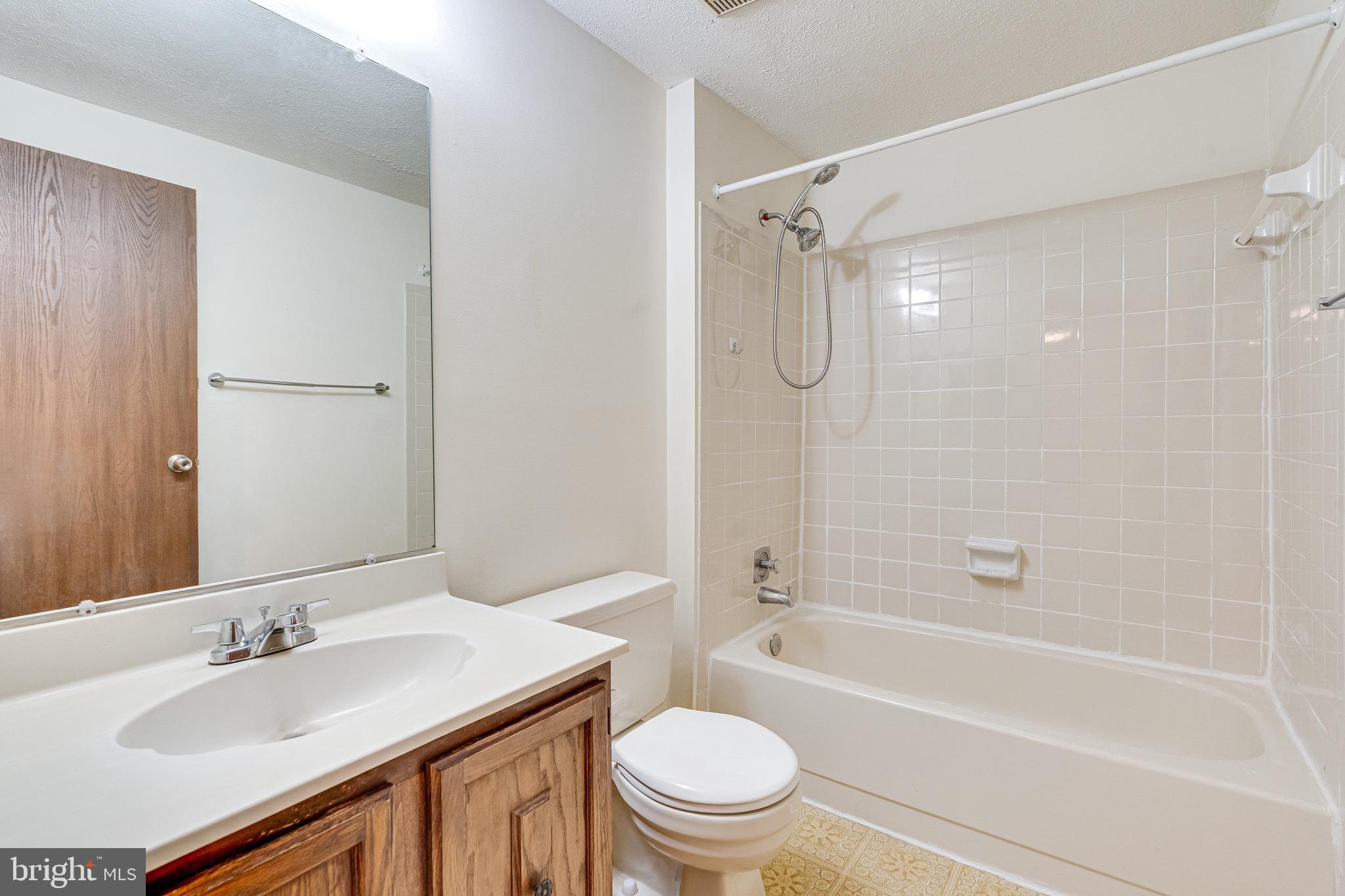 KEENE MILL VILLAGE - Residential Lease