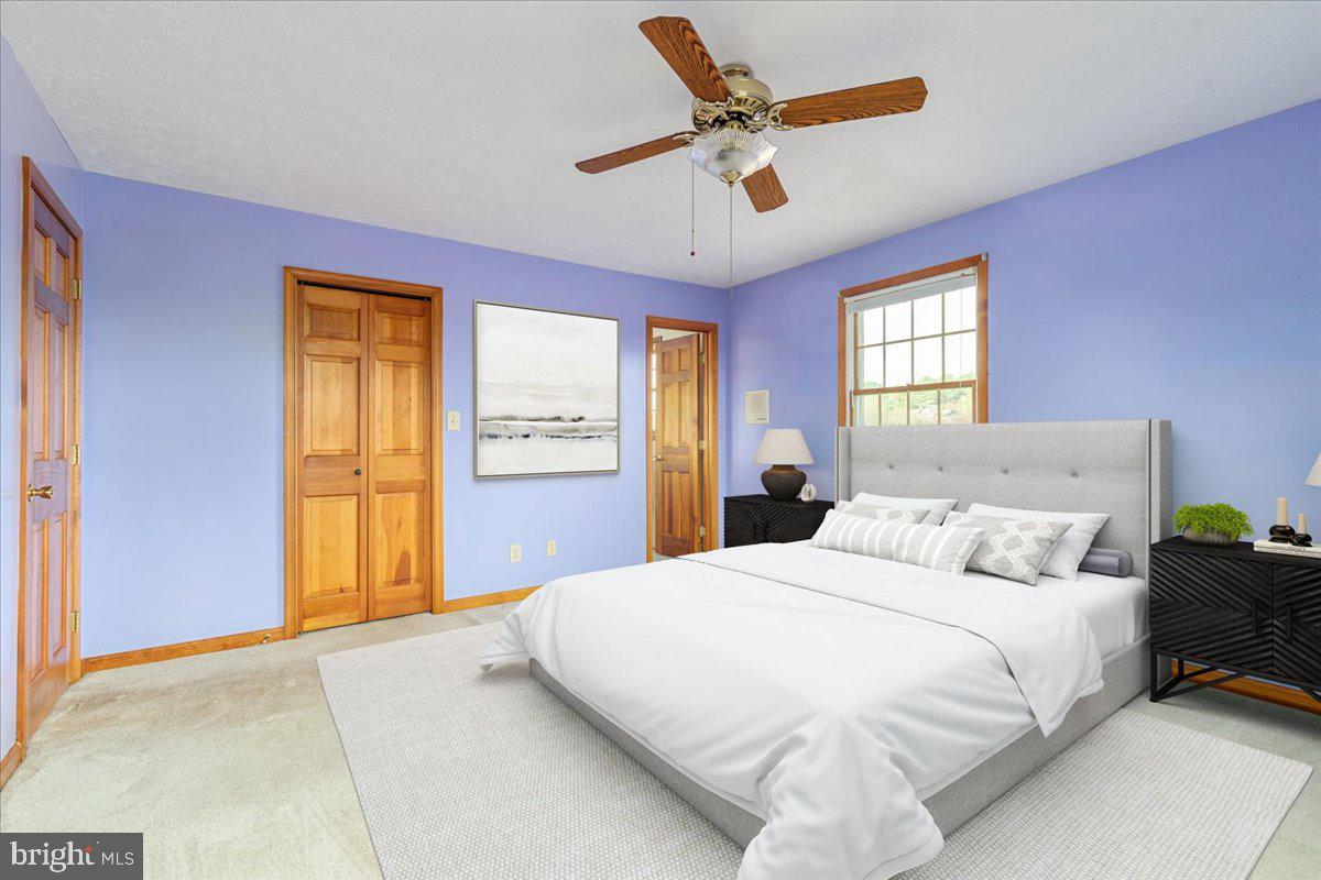 RIVER BEND FARM - Residential