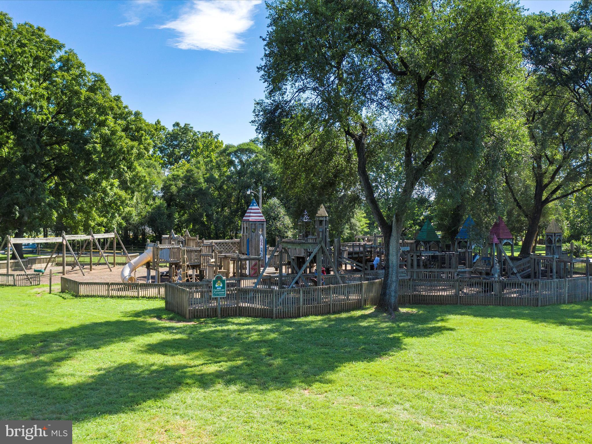 RIVER BEND FARM - Residential