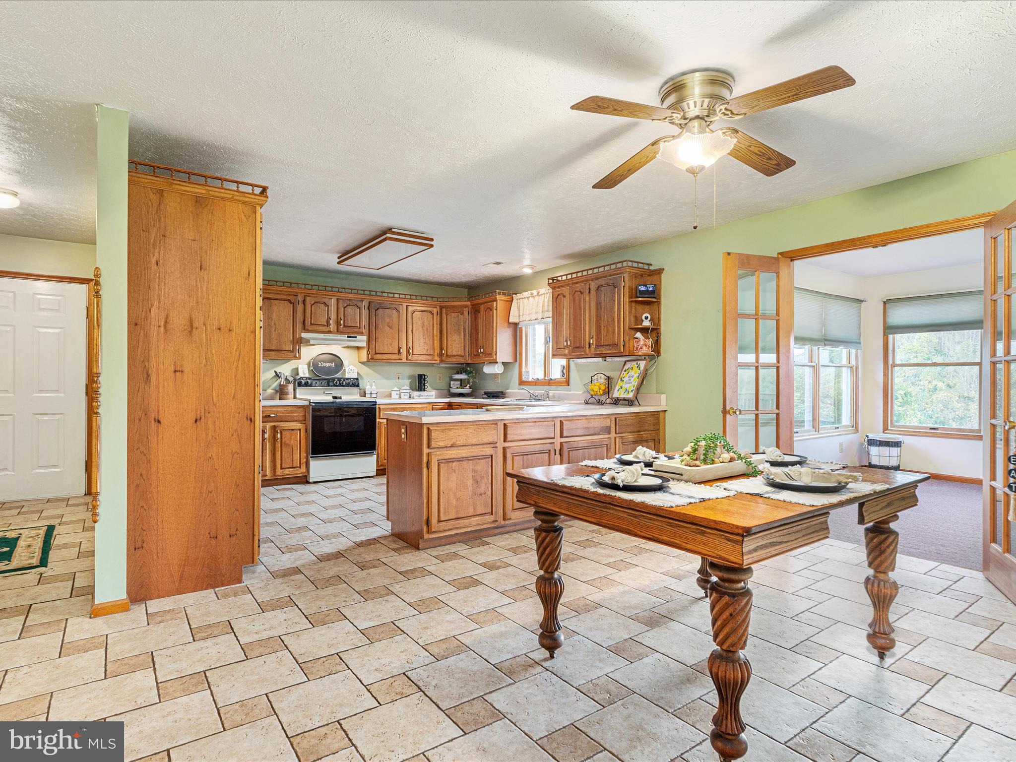 RIVER BEND FARM - Residential