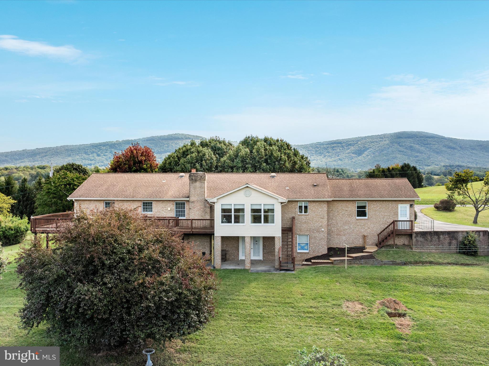 RIVER BEND FARM - Residential