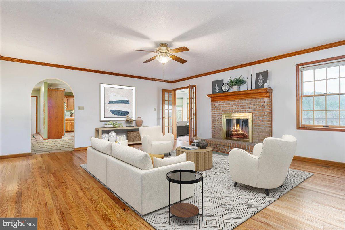 RIVER BEND FARM - Residential