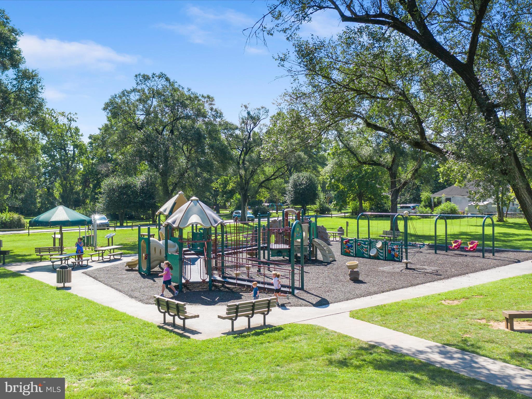 RIVER BEND FARM - Residential