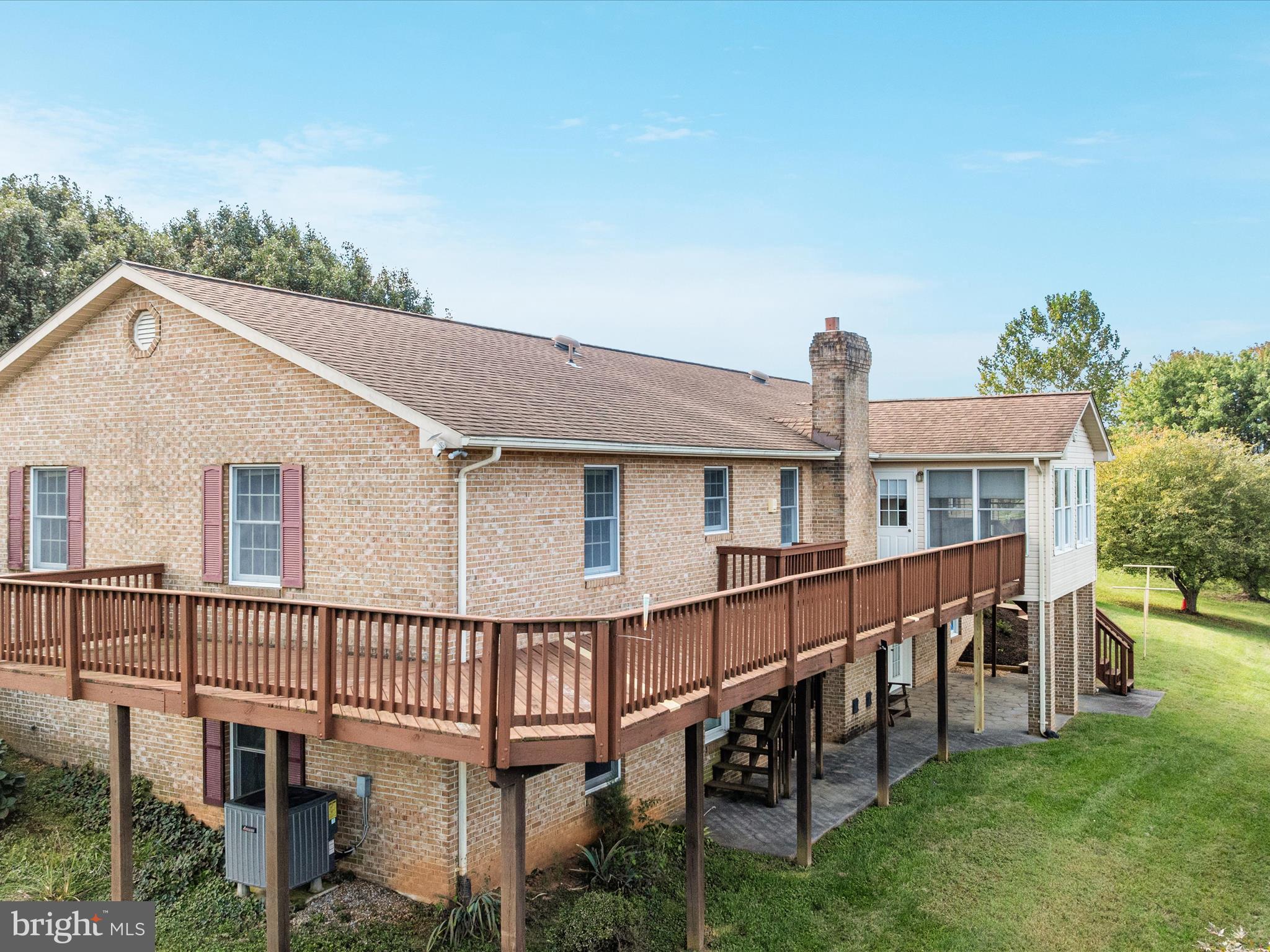 RIVER BEND FARM - Residential