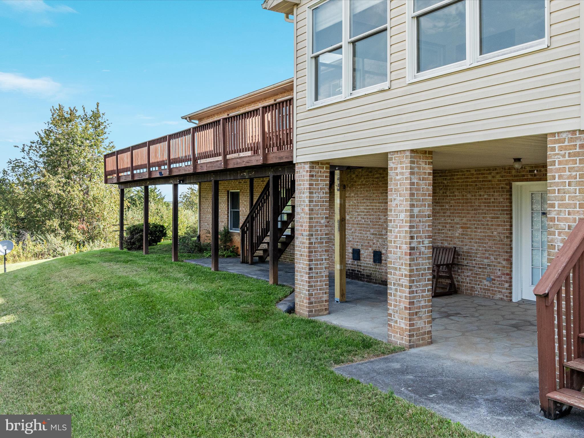 RIVER BEND FARM - Residential