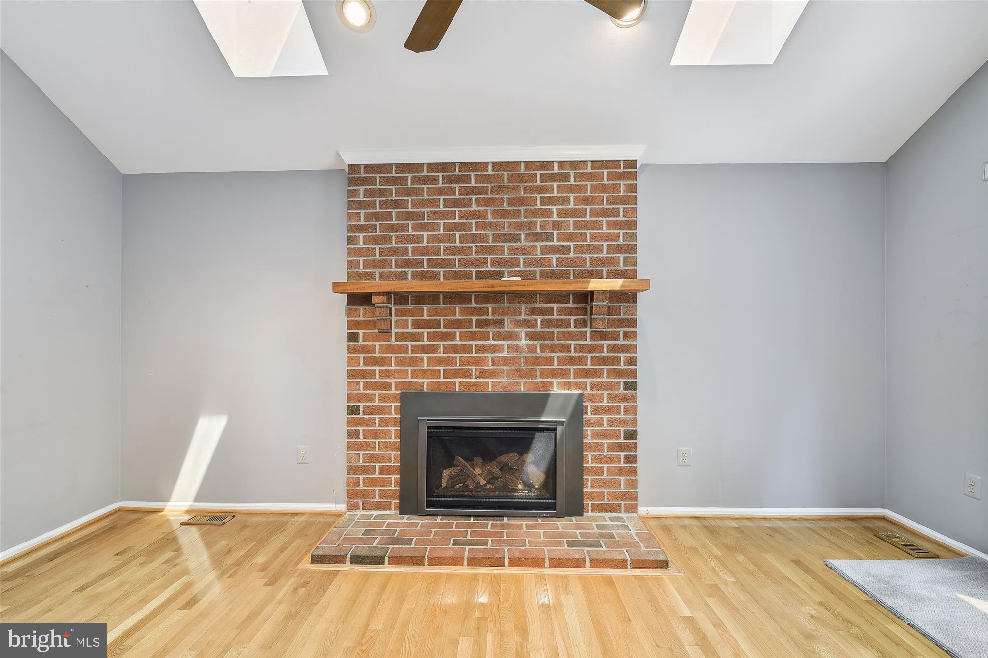 HUNT MEADOW - Residential