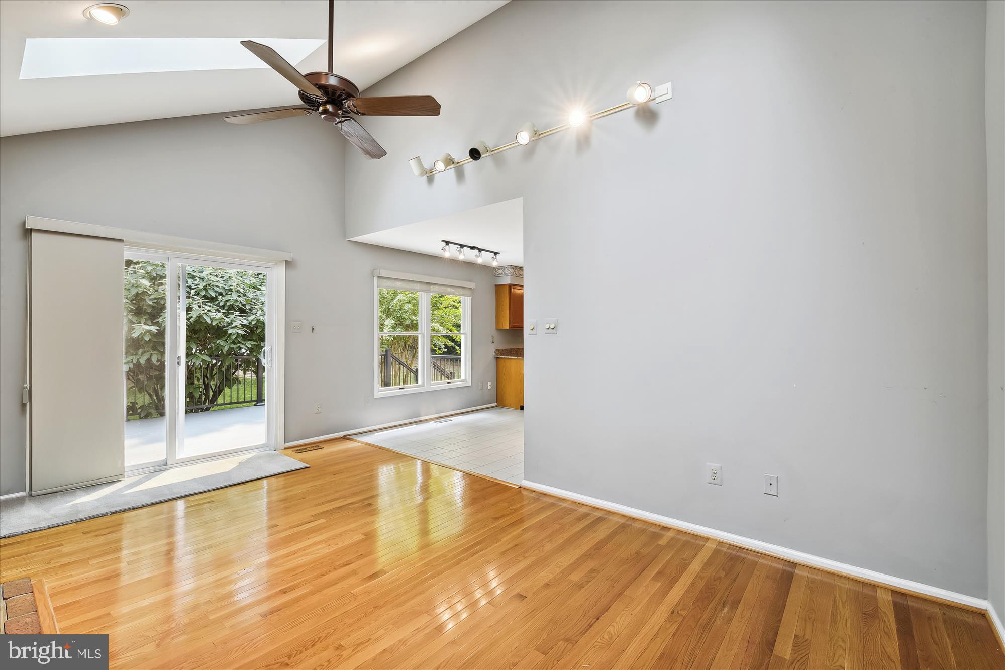 HUNT MEADOW - Residential