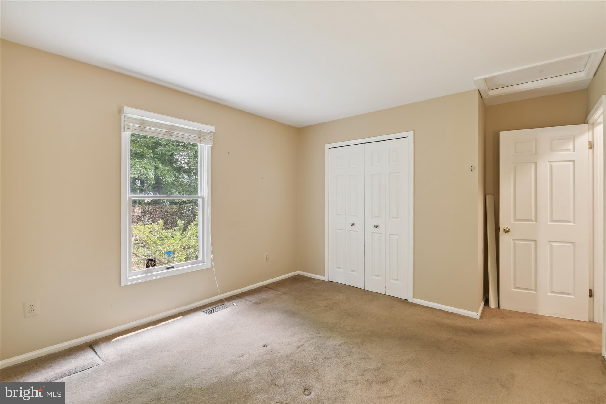 HUNT MEADOW - Residential