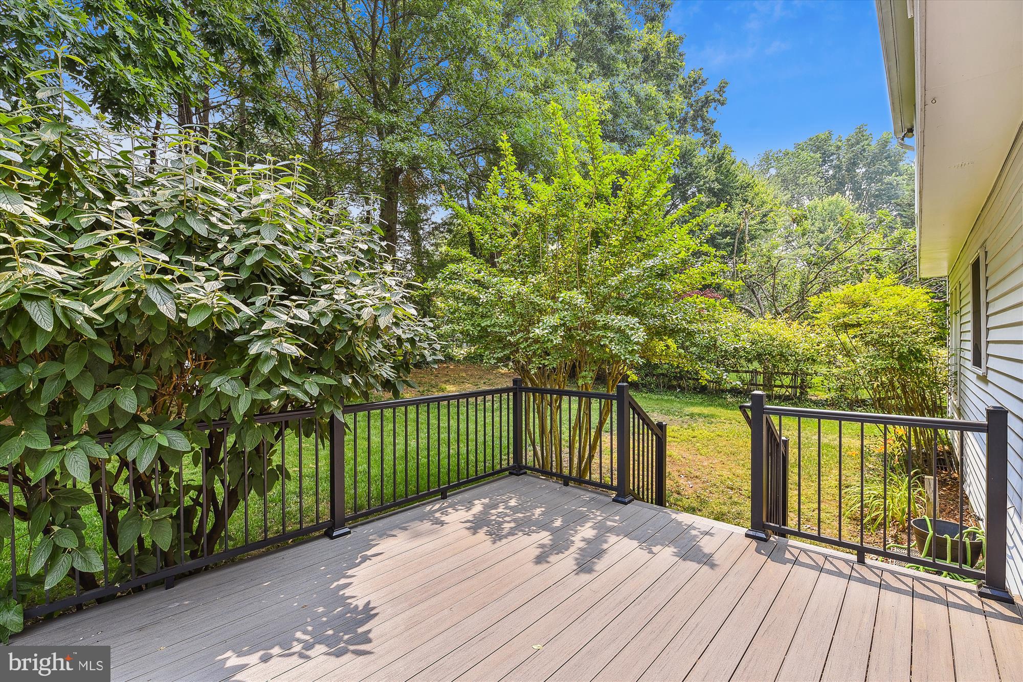 HUNT MEADOW - Residential