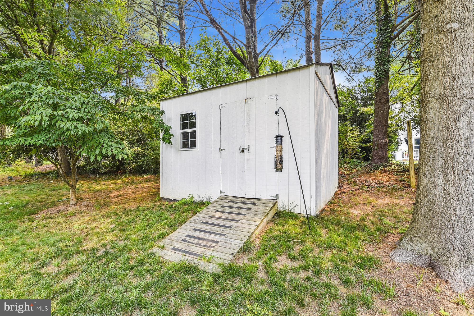 HUNT MEADOW - Residential