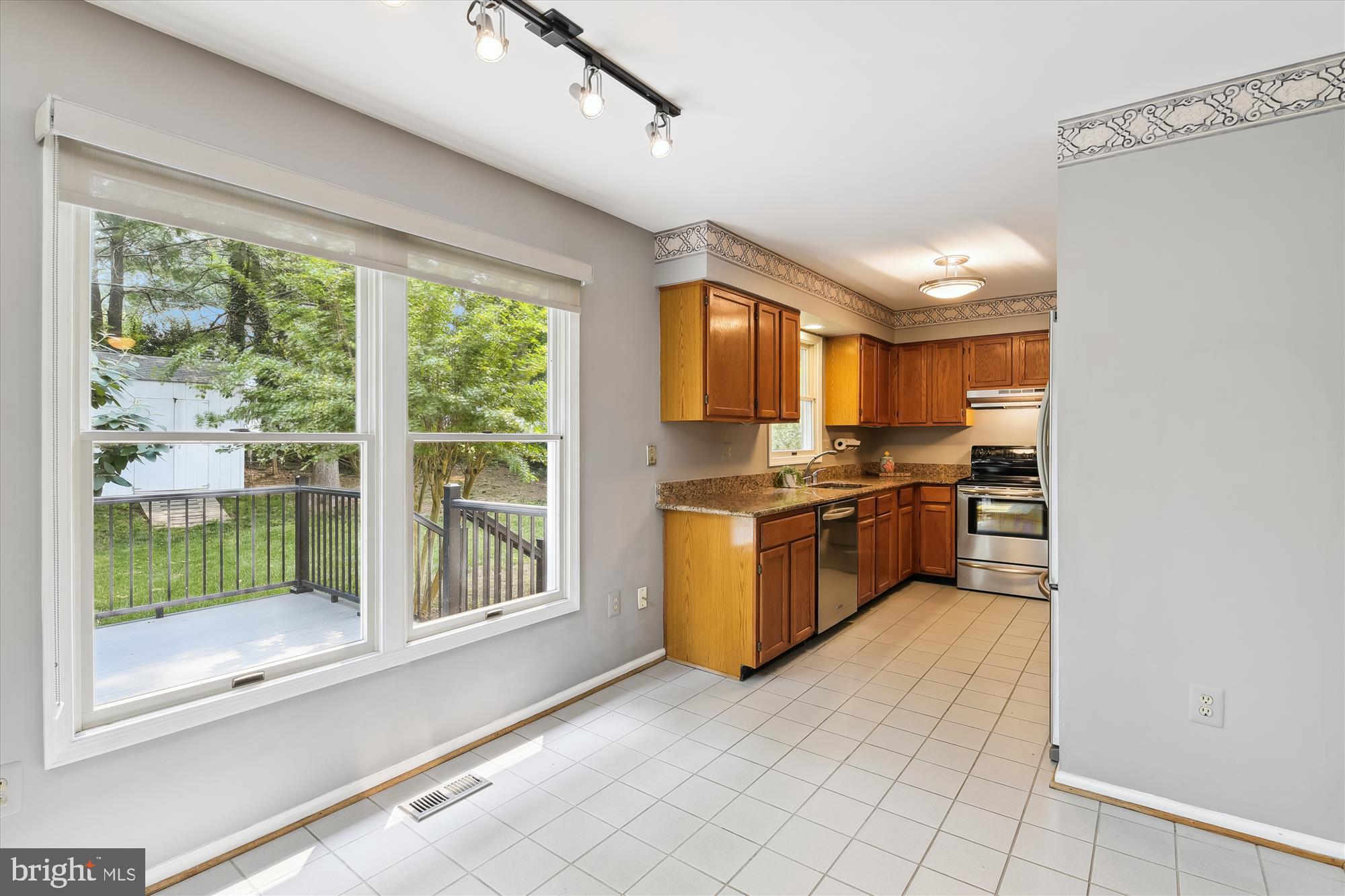 HUNT MEADOW - Residential