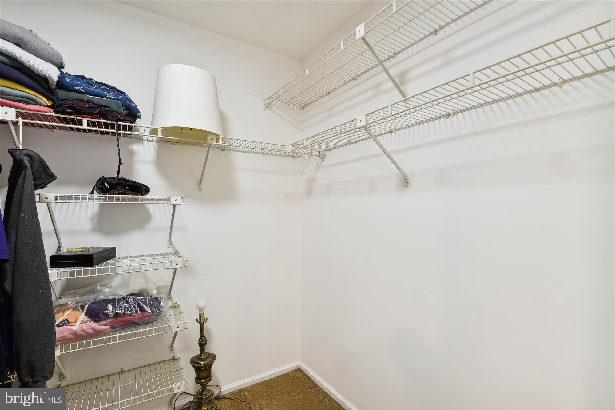 HUNT MEADOW - Residential