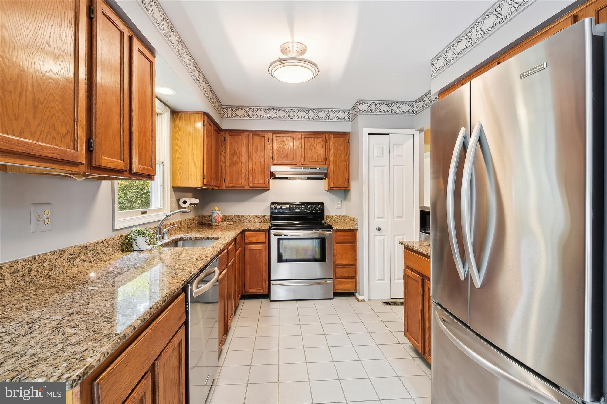 HUNT MEADOW - Residential