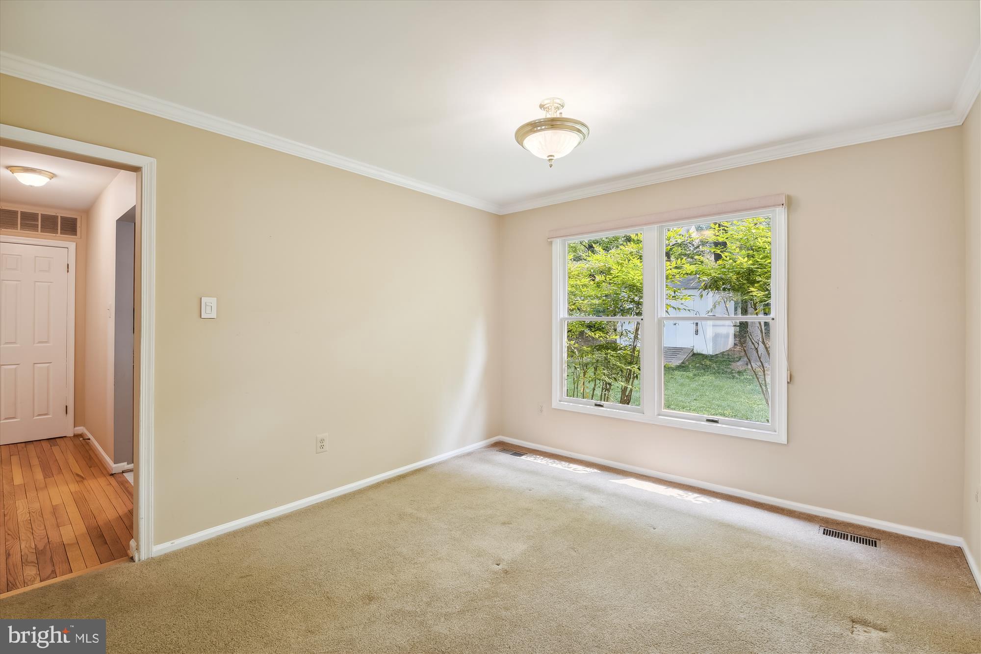 HUNT MEADOW - Residential