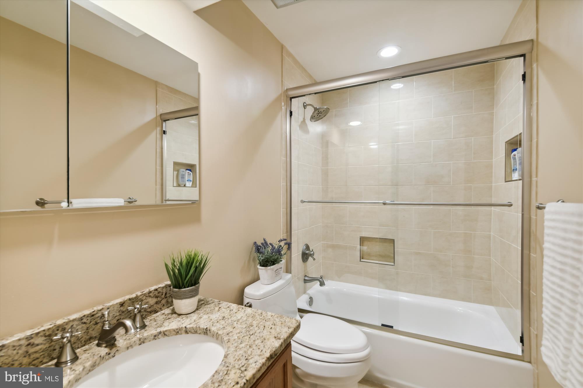 HUNT MEADOW - Residential