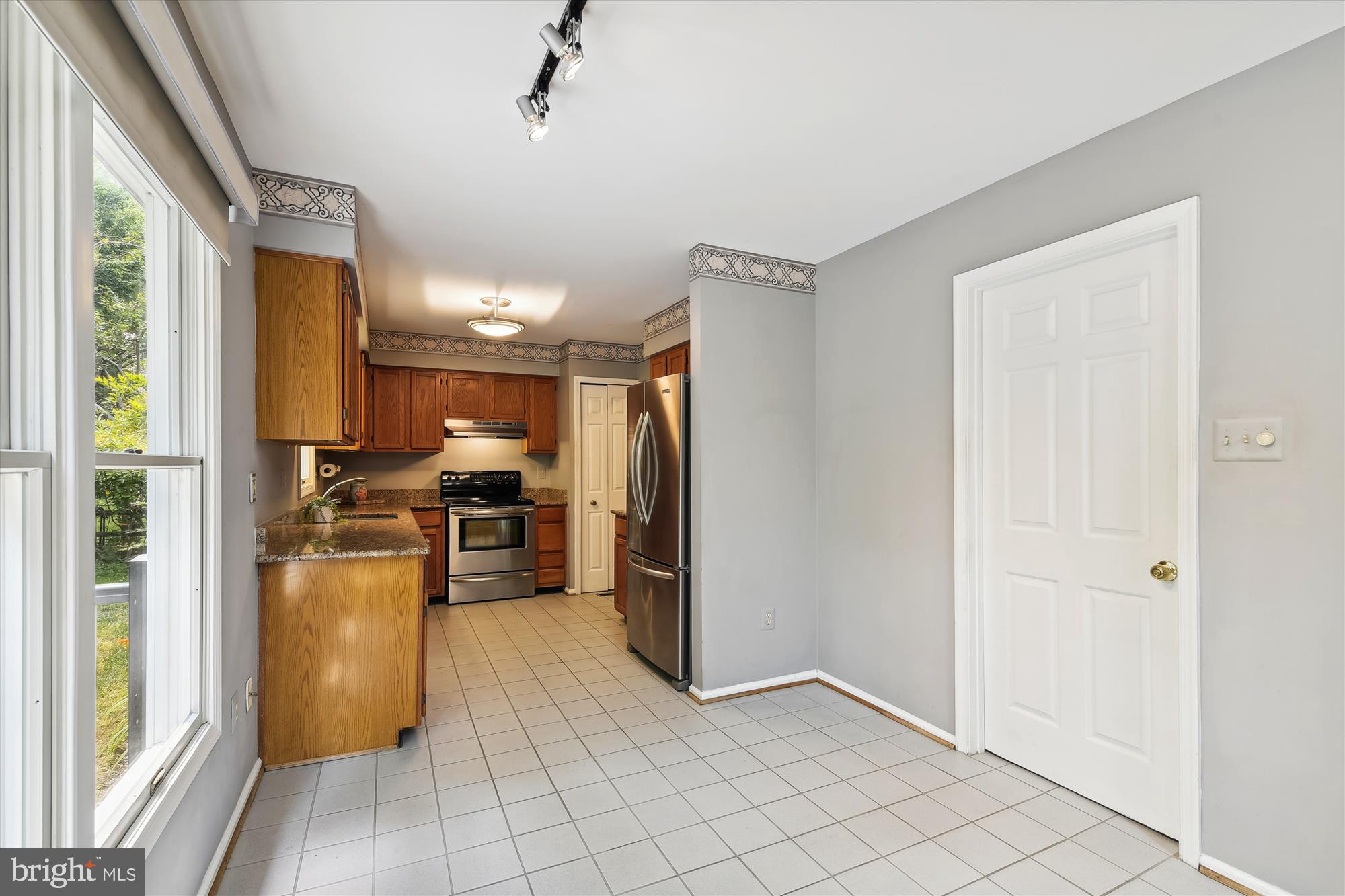 HUNT MEADOW - Residential