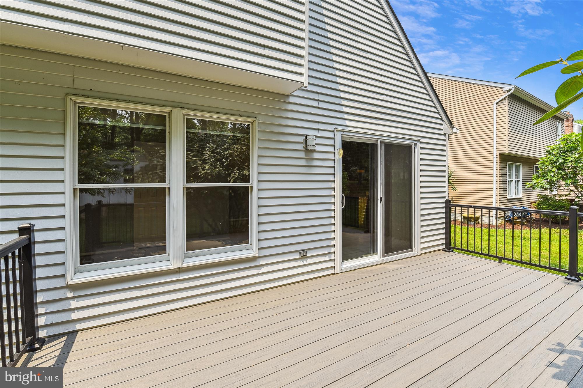 HUNT MEADOW - Residential