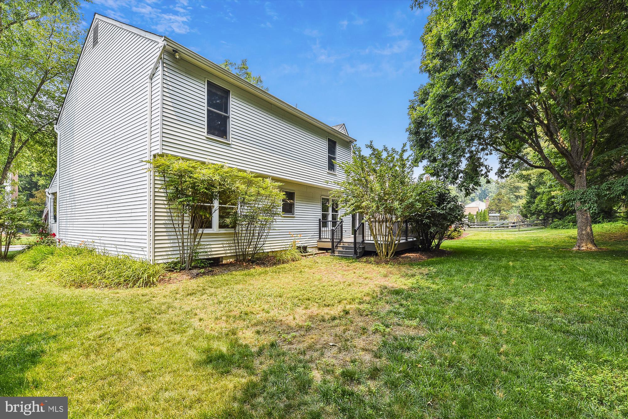 HUNT MEADOW - Residential