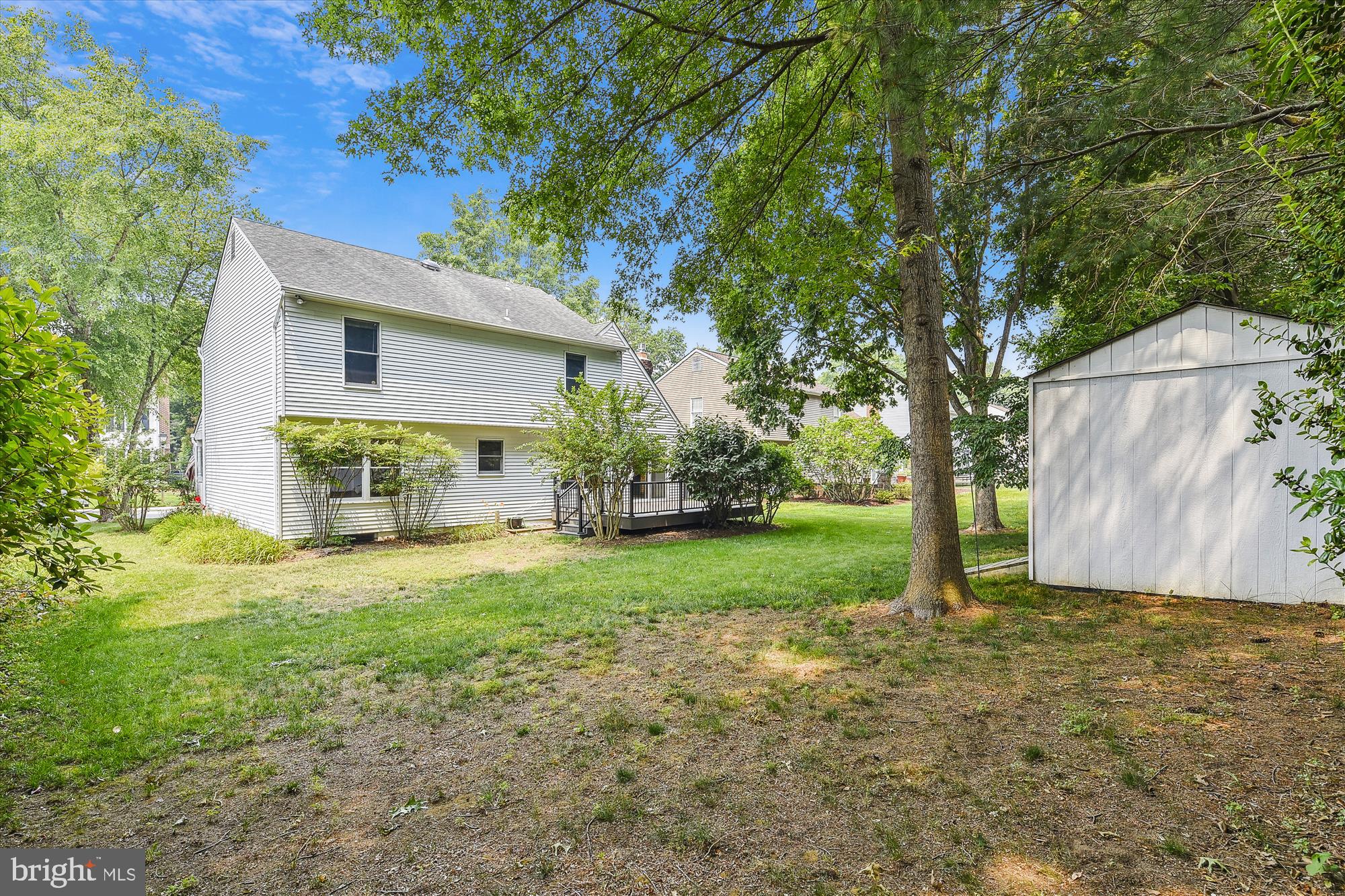 HUNT MEADOW - Residential