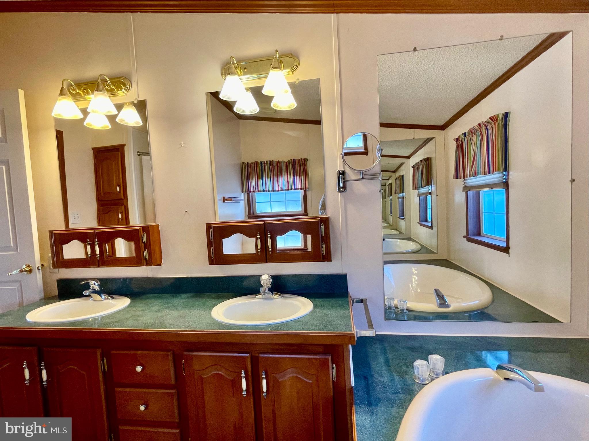 APPLEVILLE WEST - Residential