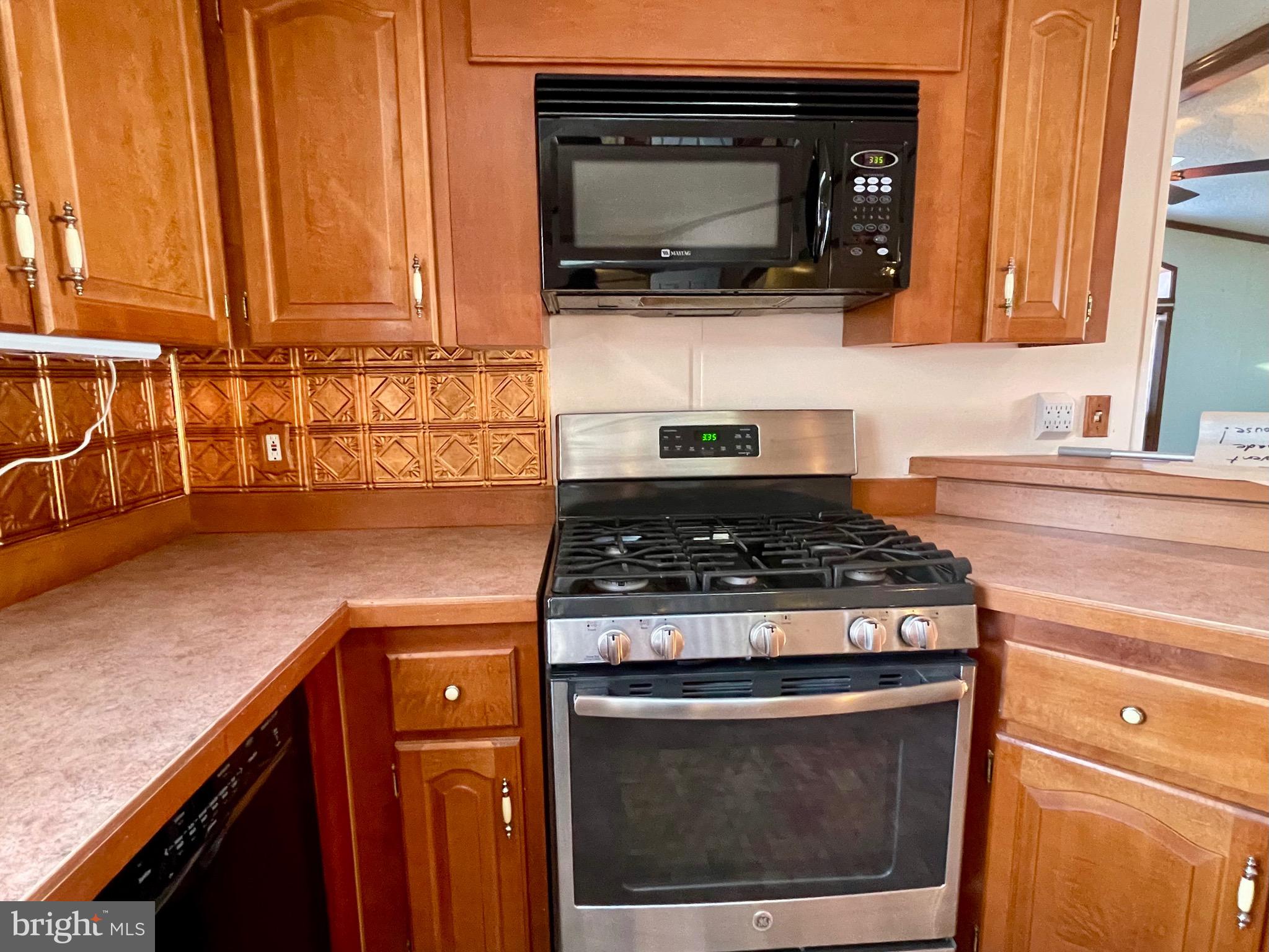 APPLEVILLE WEST - Residential