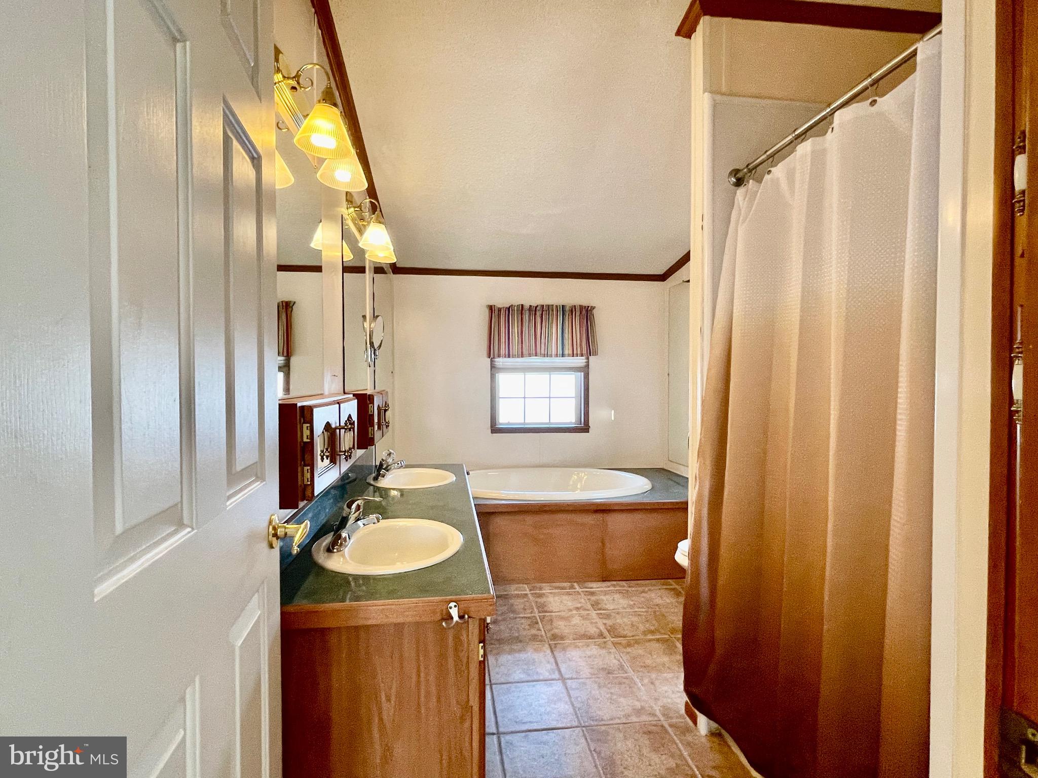 APPLEVILLE WEST - Residential