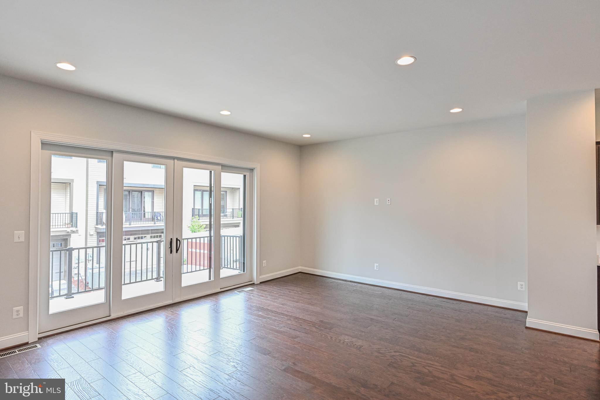 WESTOAKS - Residential Lease